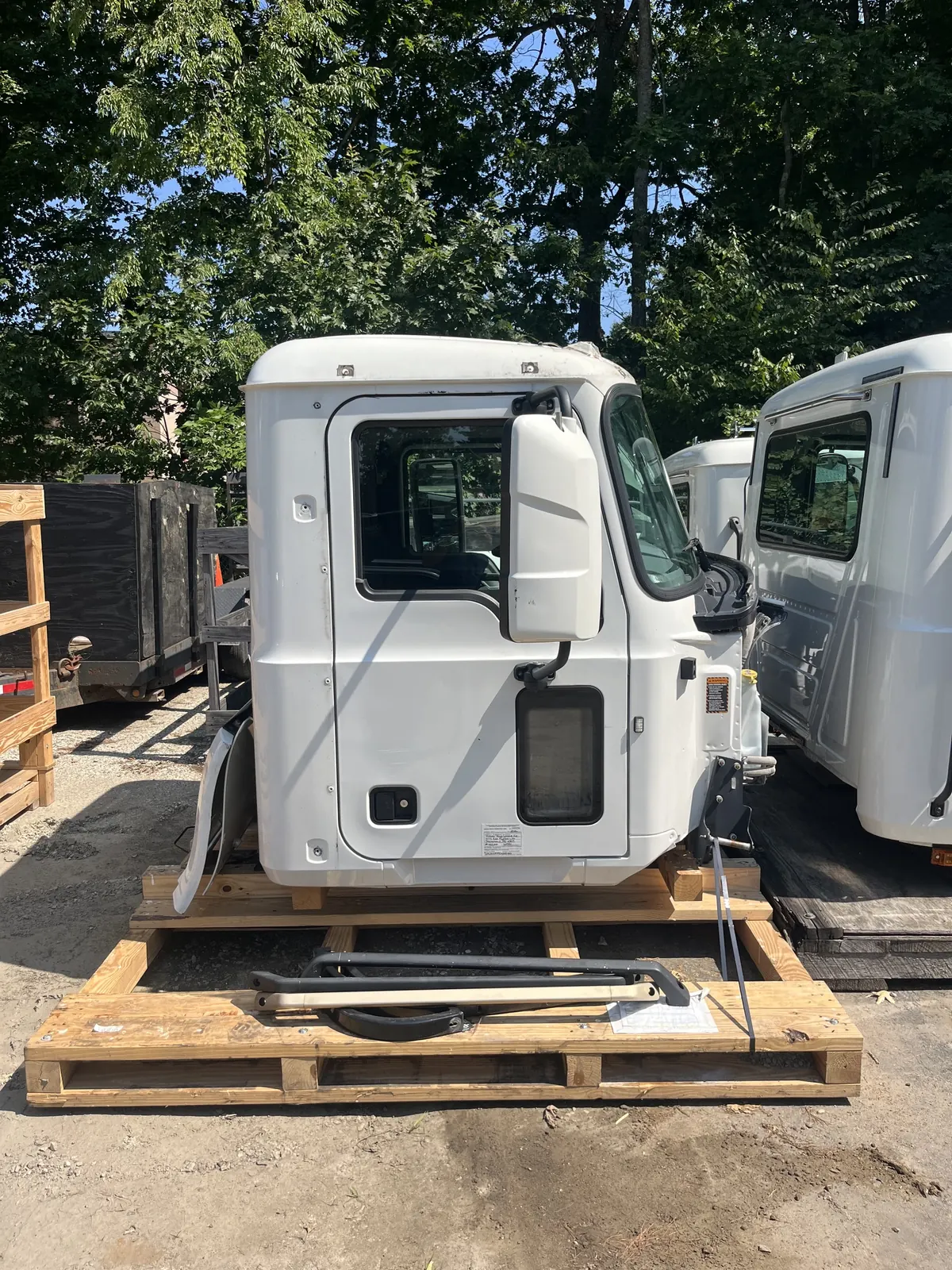 2020 Mack Anthem Complete Cab - Image 2