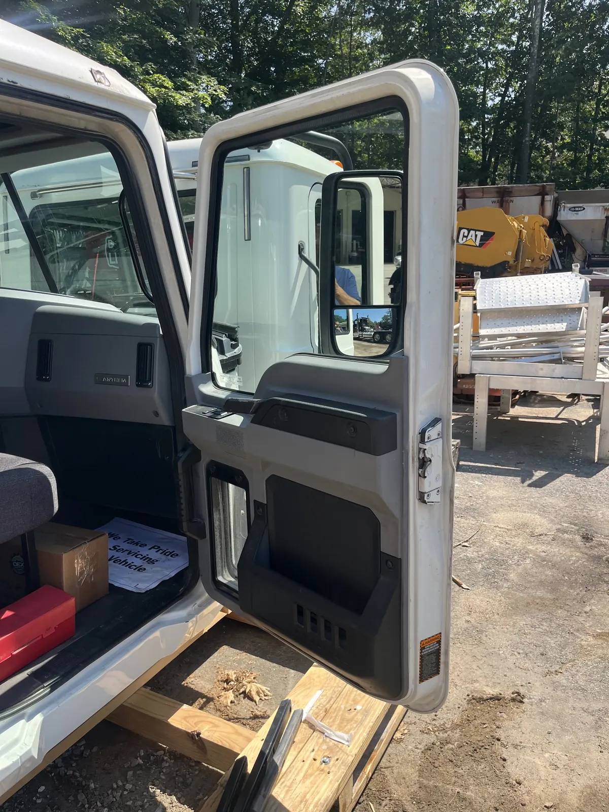 2020 Mack Anthem Complete Cab - Image 4