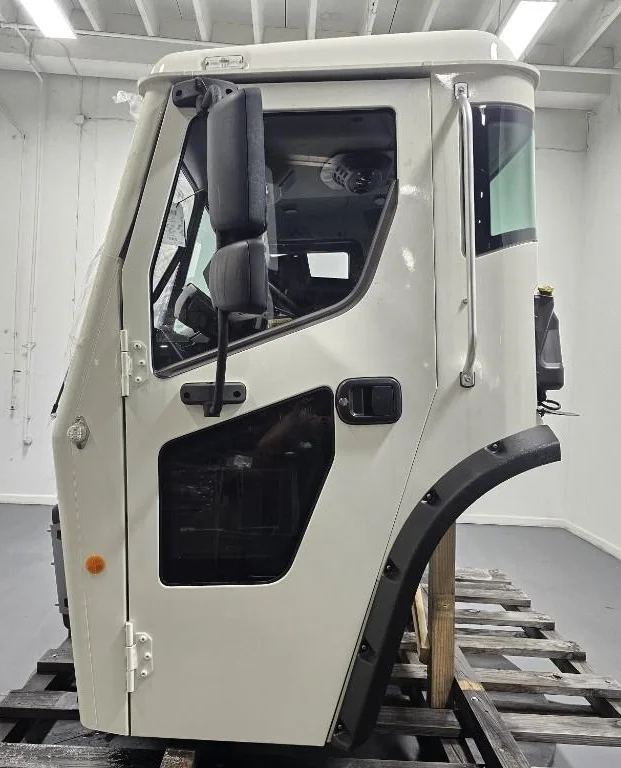 Mack LR Cab Assembly — New Take Off - Image 4