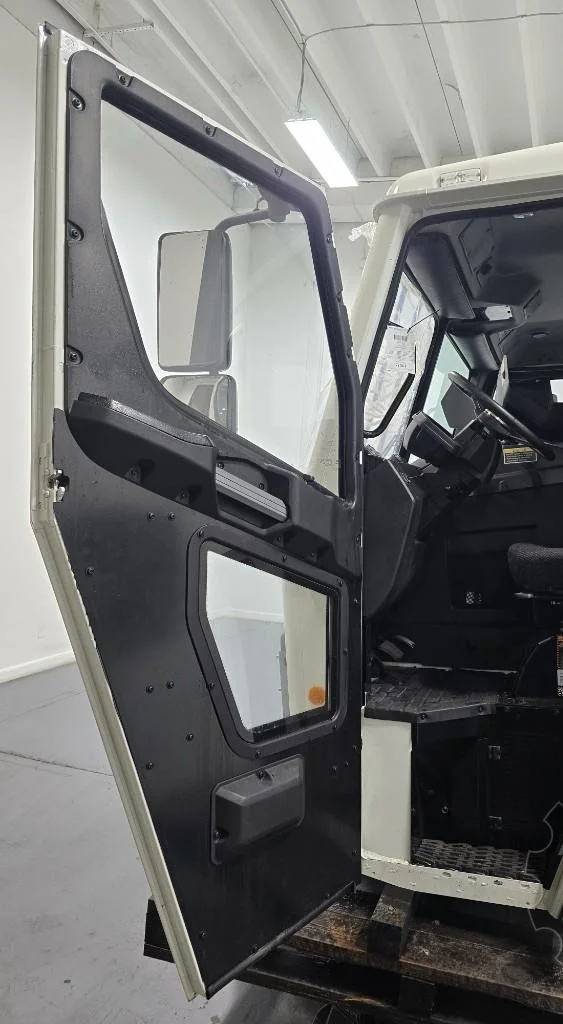 Mack LR Cab Assembly — New Take Off - Image 5