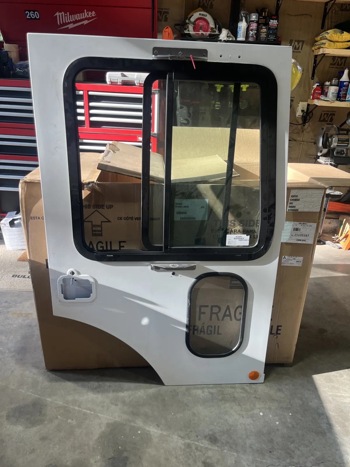 Mack MR / MRU / TE Series Right Side Door — New Take Off - Image 4