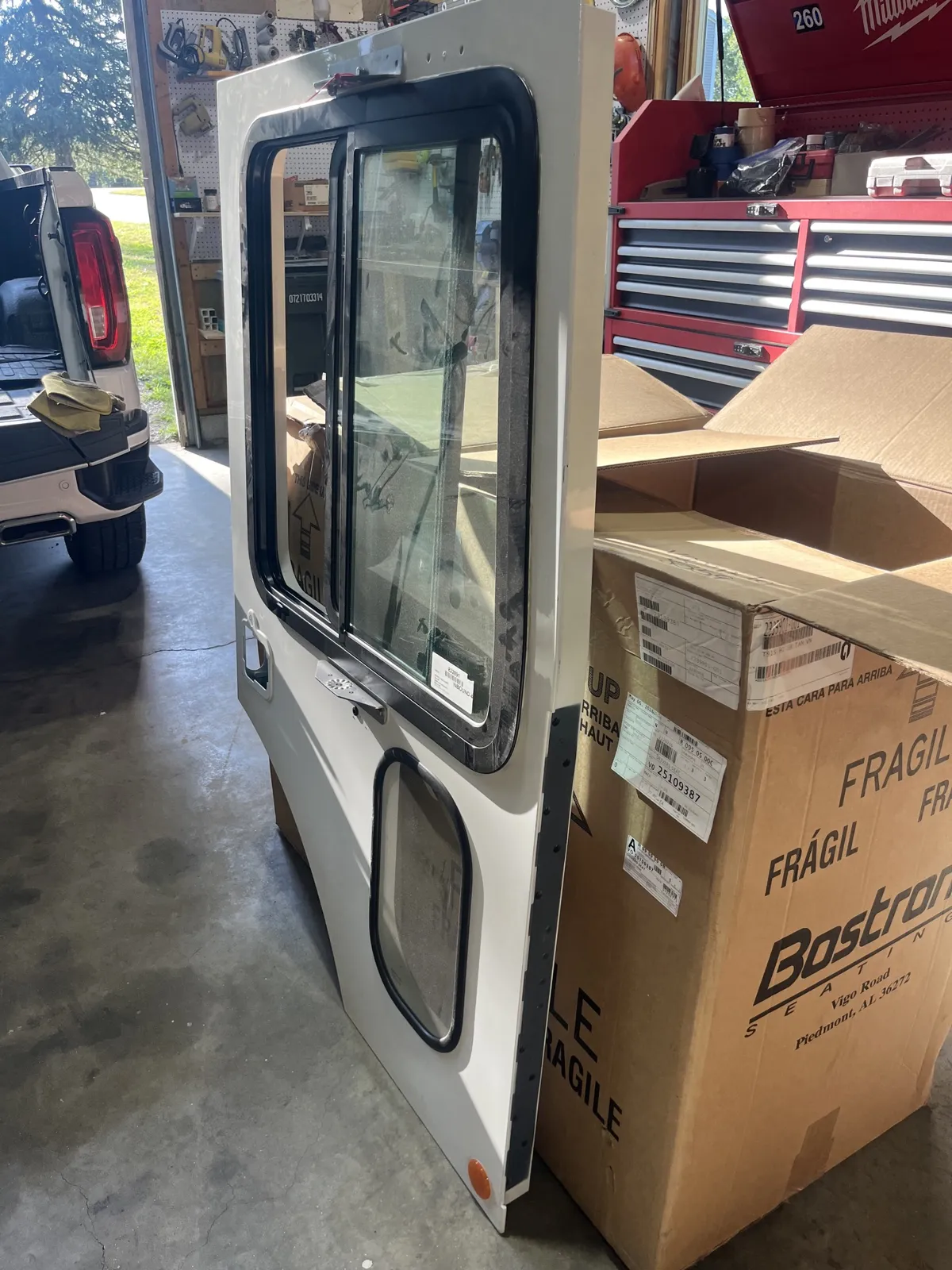 Mack MR / MRU / TE Series Right Side Door — New Take Off - Image 5