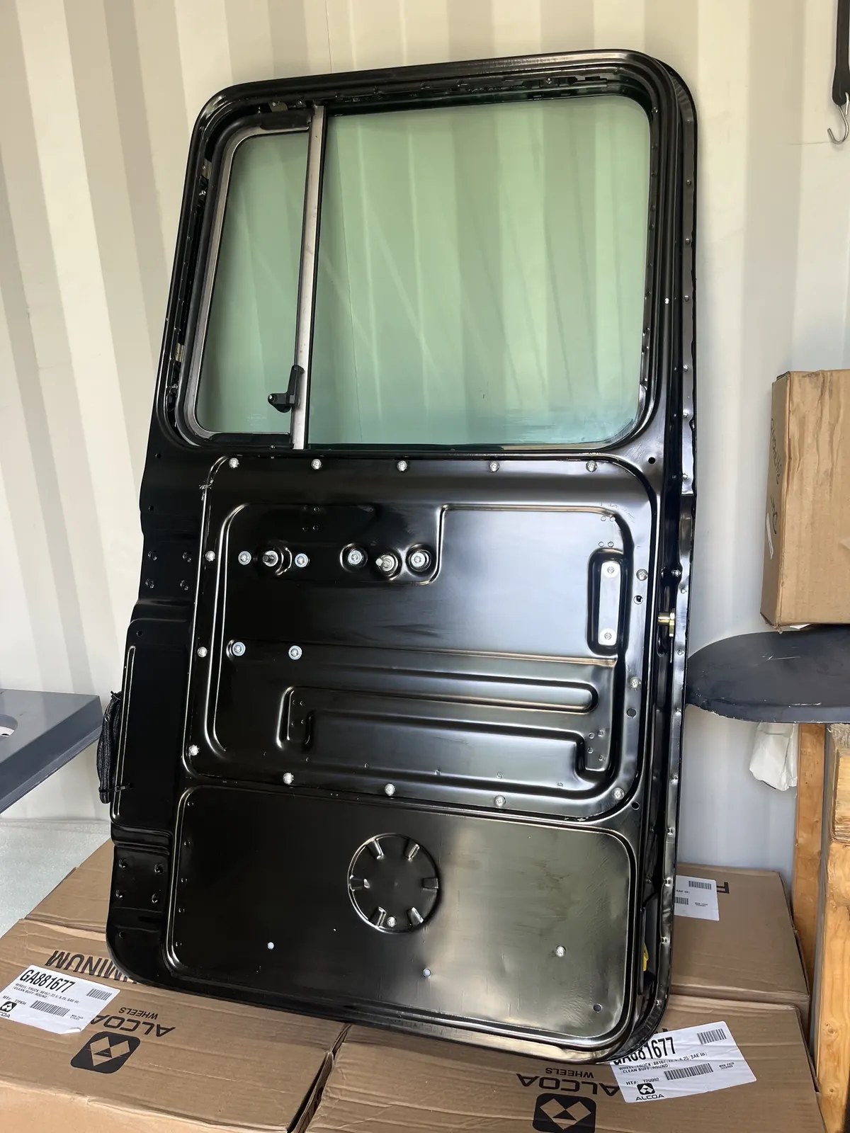 Mack R Series Right Side Door — Complete - Image 4