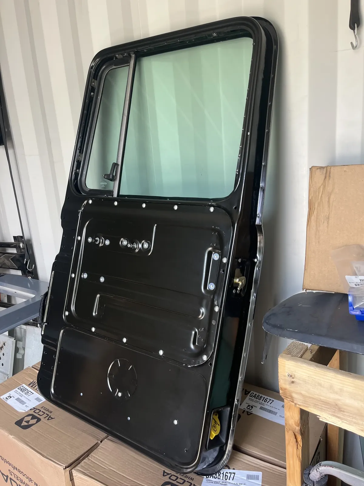 Mack R Series Right Side Door — Complete - Image 5