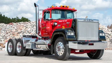 Mack Superliner Chrome Bumper - main photo